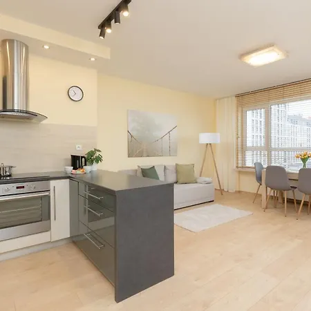 Praga Family With Parking By Renters * Varsovia