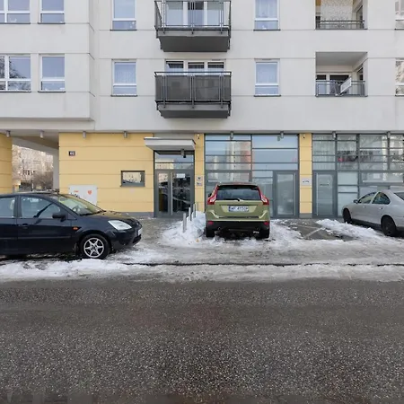 Praga Family With Parking By Renters Varsovie