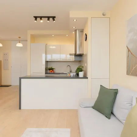 Apartment Praga Family With Parking By Renters