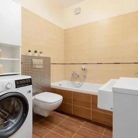 Praga Family With Parking By Renters Warszawa