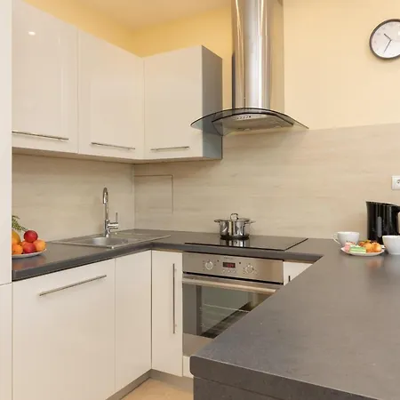 Praga Family With Parking By Renters Warszawa