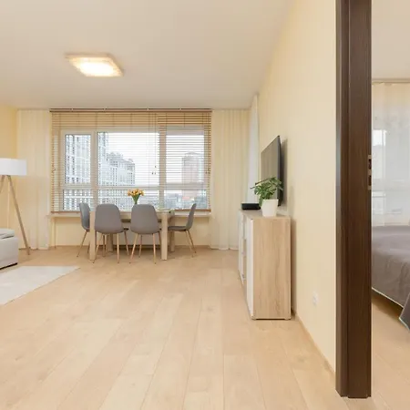 Apartment Praga Family With Parking By Renters *
